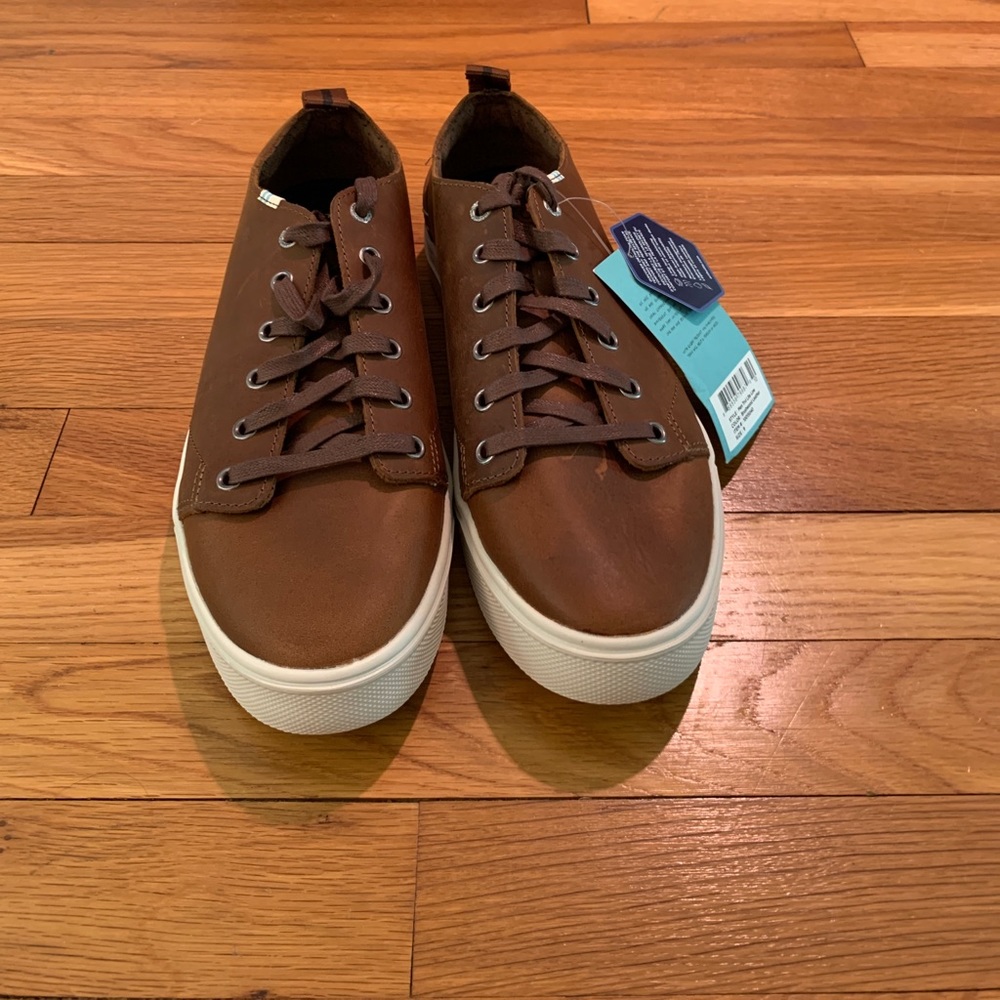Tom’s casual shoes